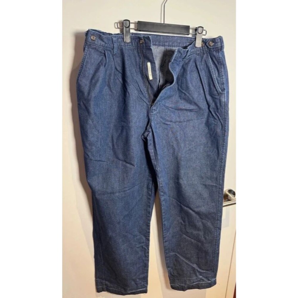 Roundtree & Yorke pleated denim jeans